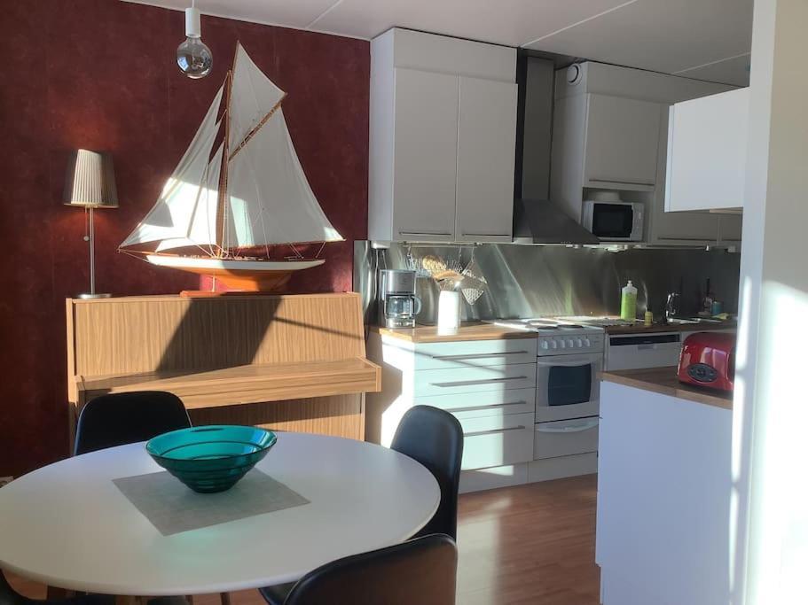 Cosy Two Rooms Apartment In Helsinki Exterior photo